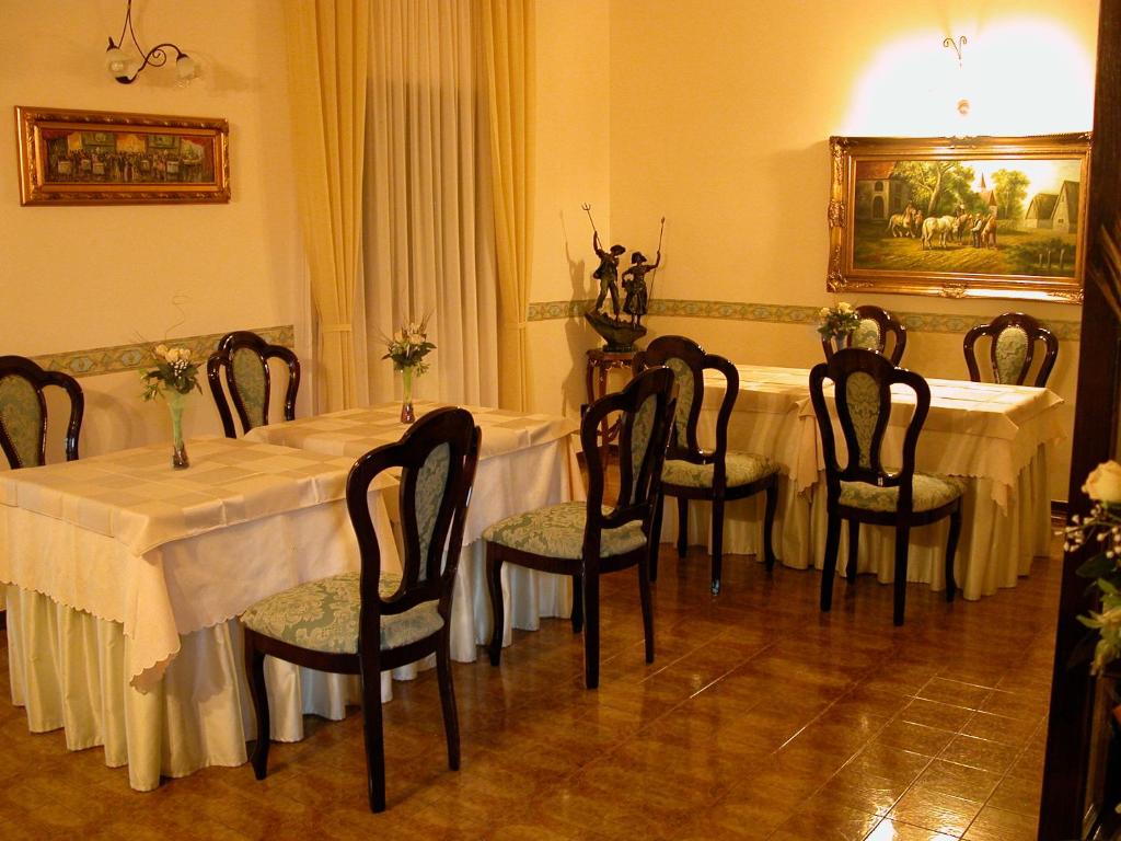 Restaurace v ubytování Hotel Canusium
