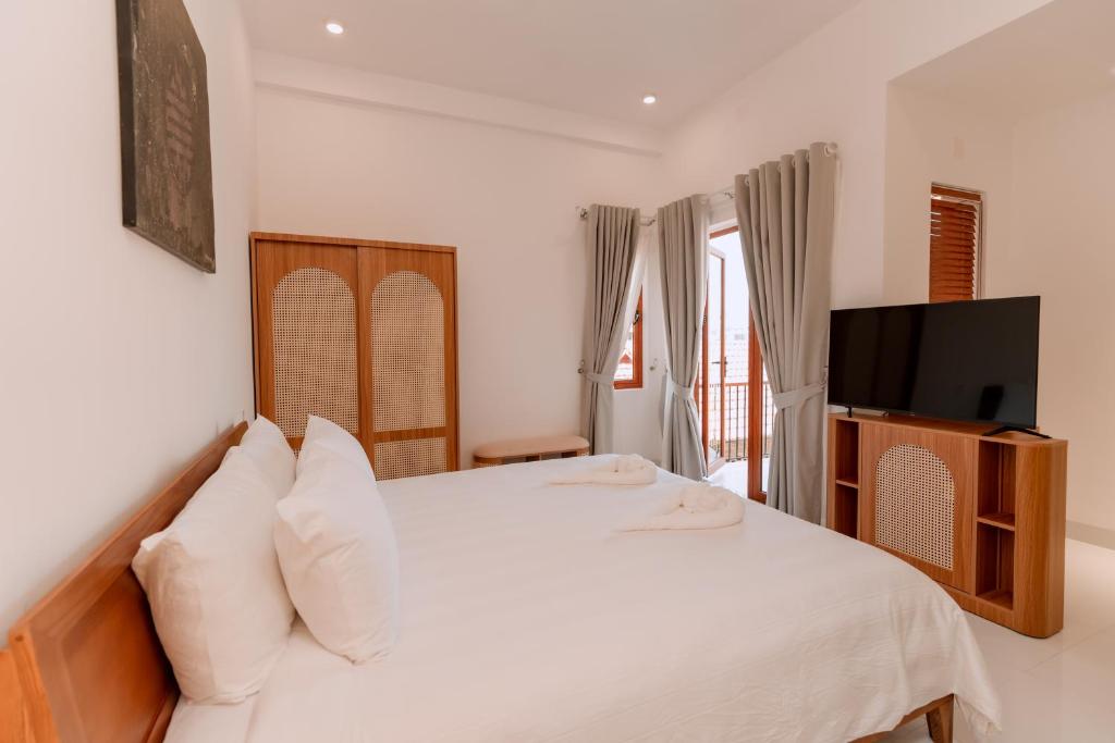 Hue River Side Villa - 19