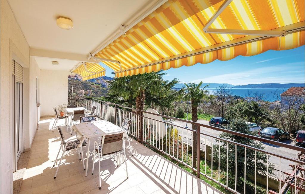 2 Bedroom Stunning Apartment In Crikvenica