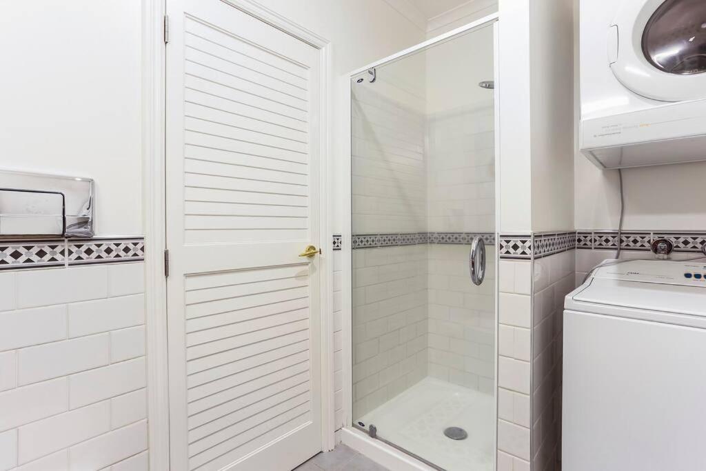 Boujee on a Budget Princes Wharf Auckland CBD - Resim 6