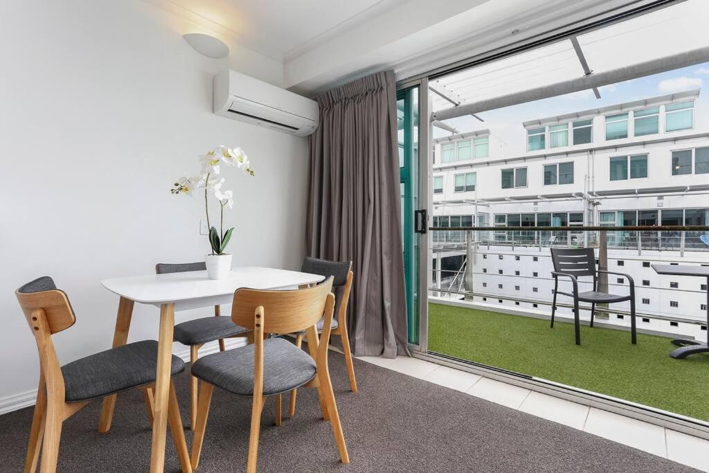 Boujee on a Budget Princes Wharf Auckland CBD - Resim 7