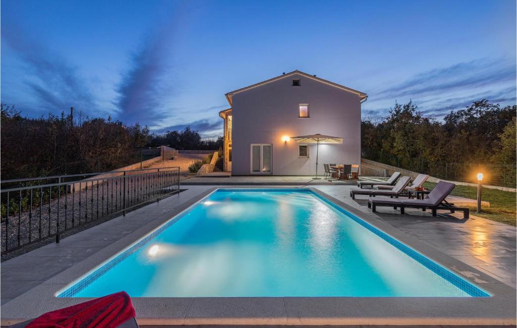 3 Bedroom Awesome Home In Labin