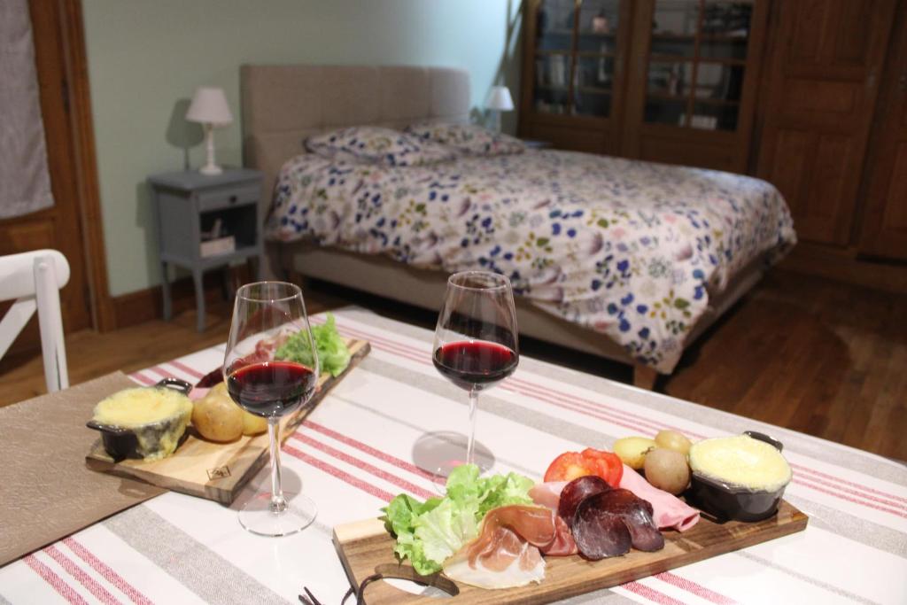 Posteľ alebo postele v izbe v ubytovaní Chambre d’hôtes de Curières