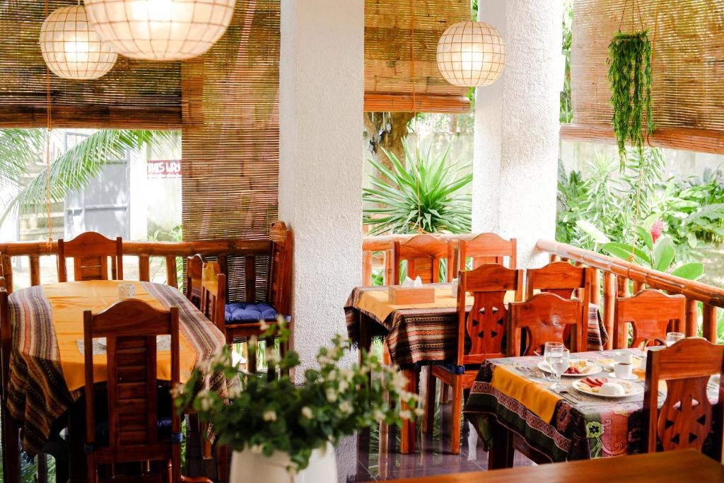 Restaurace v ubytování Wilcon Guesthouse Catulayan