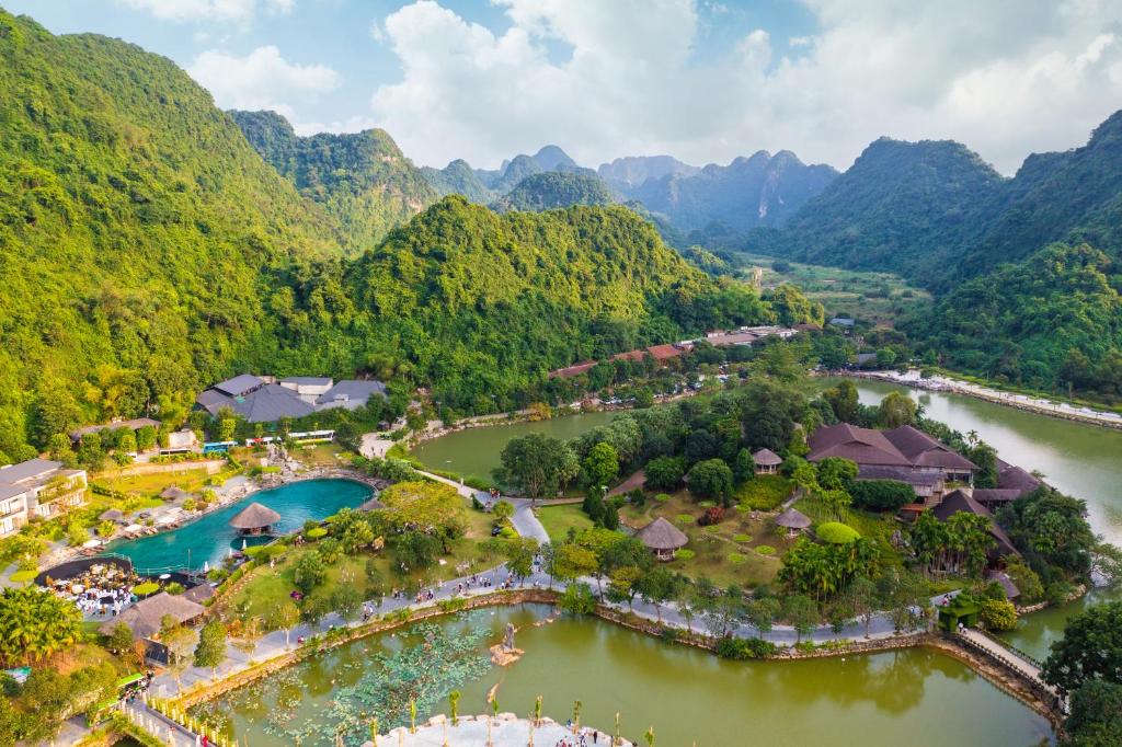 Resort cao cấp tại Thung Nham