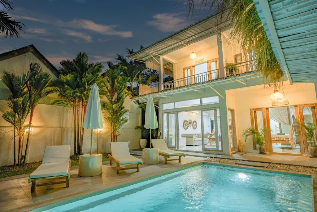 Villa Piece Of Peace private 3BR with large pool and garden - Villa Met Drie Slaapkamers