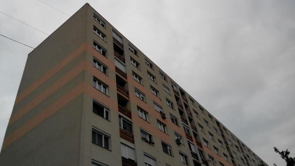 Budova, v ktorej sa apartmán nachádza