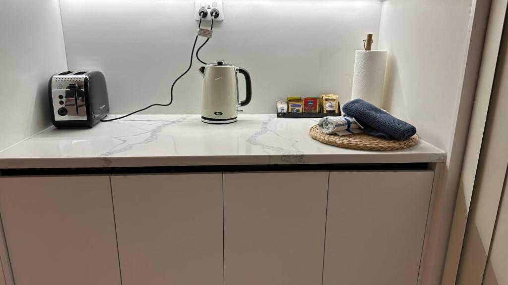 Stylish New & Cosy 3-Bedroom Entire Home in Auckland, Free Parking - Perfect for Your Next Getaway! - Resim 11