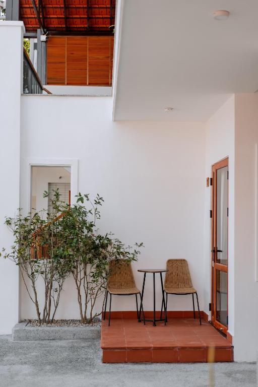 Hue River Side Villa - 11