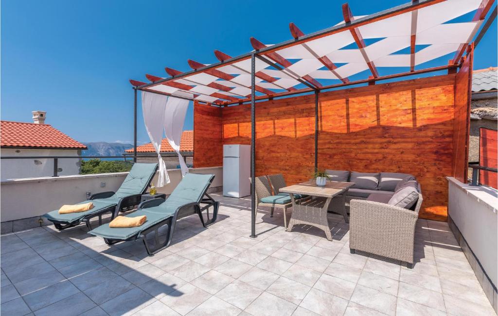 Balkon lub taras w obiekcie Lovely Home In Pinezici