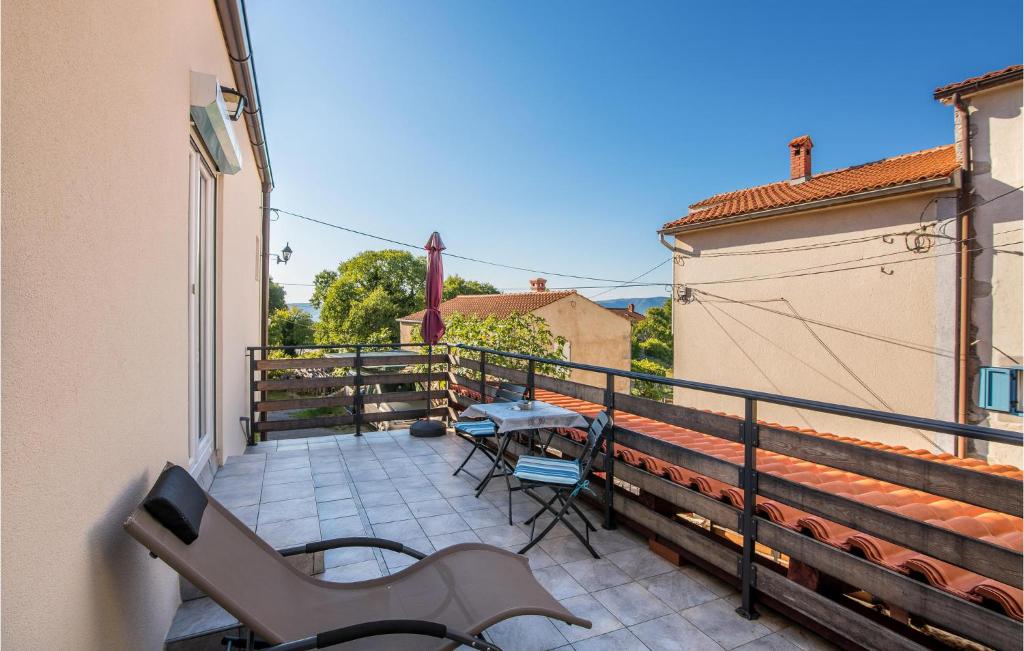 Balkon lub taras w obiekcie Lovely Home In Pinezici