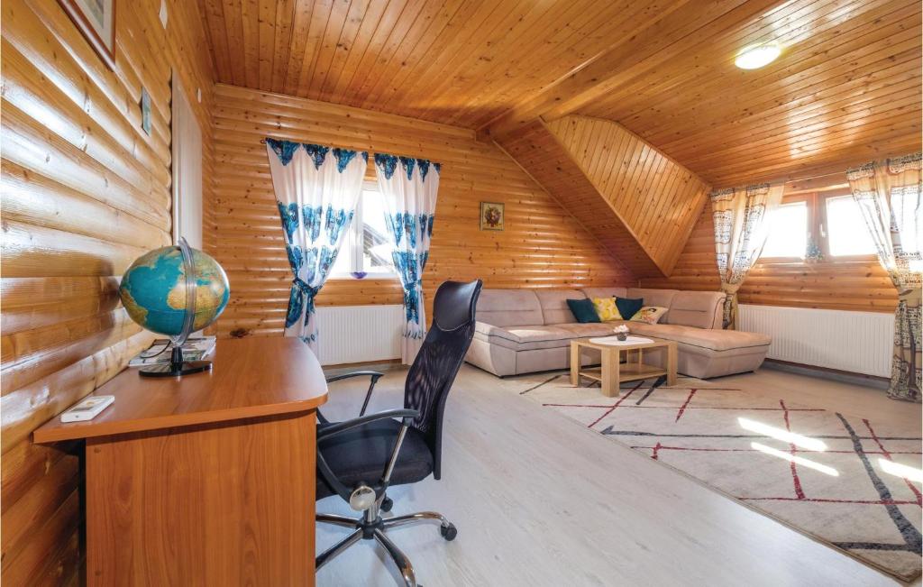 Posedenie v ubytovaní Two-Bedroom Apartment In Velika Gorica