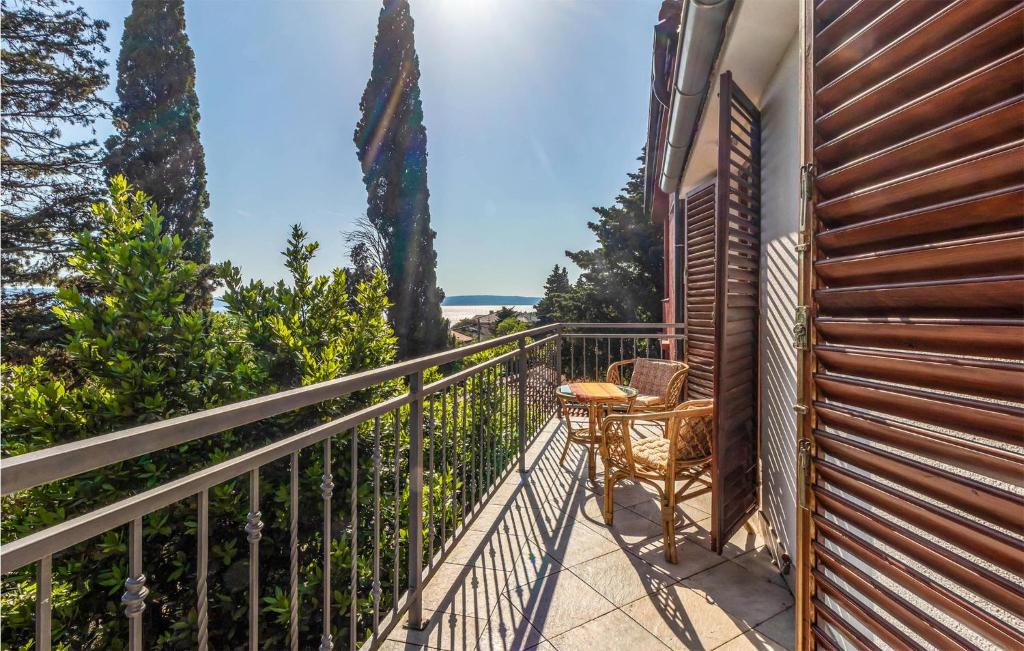 Pet Friendly Apartment In Novi Vinodolski