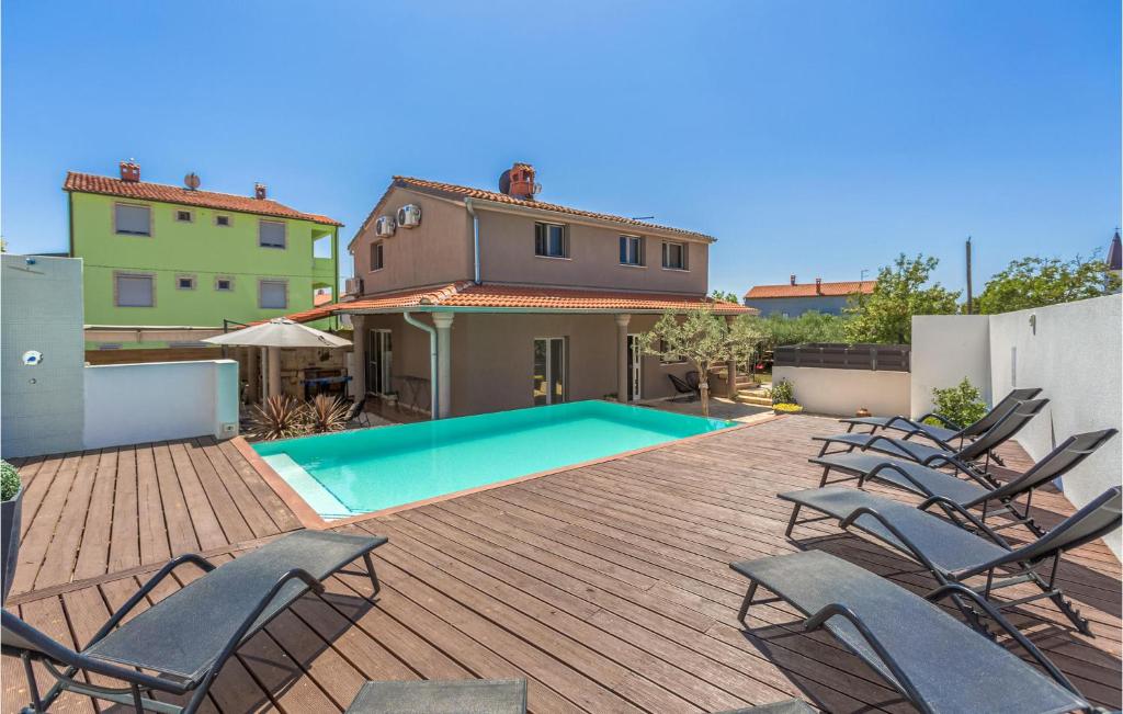 Holiday Home With Pool In Medulin