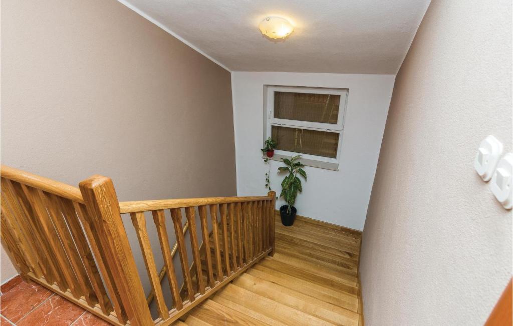 Fotografia z galérie ubytovania Four-Bedroom Holiday Home In Pristeg v destinácii Pristeg