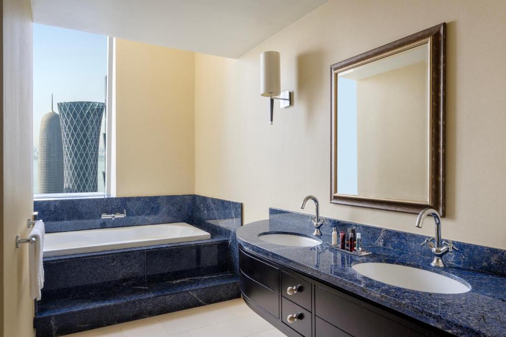 Posezení v ubytování Marriott Marquis City Center Doha Hotel