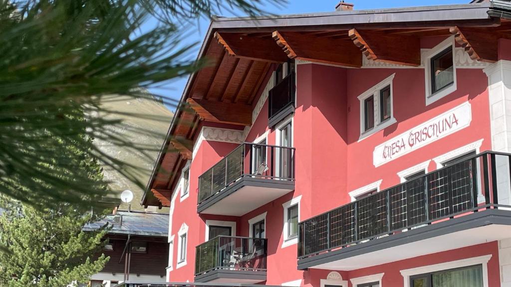 Budova, kde se aparthotel nachází