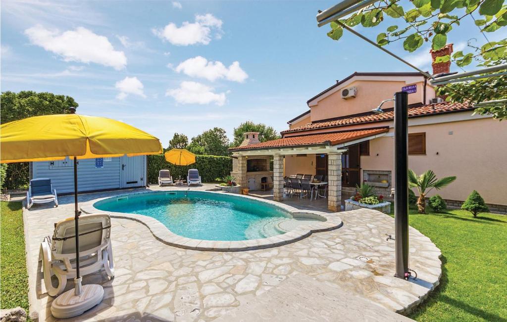 Nice Home In Pula With Wifi