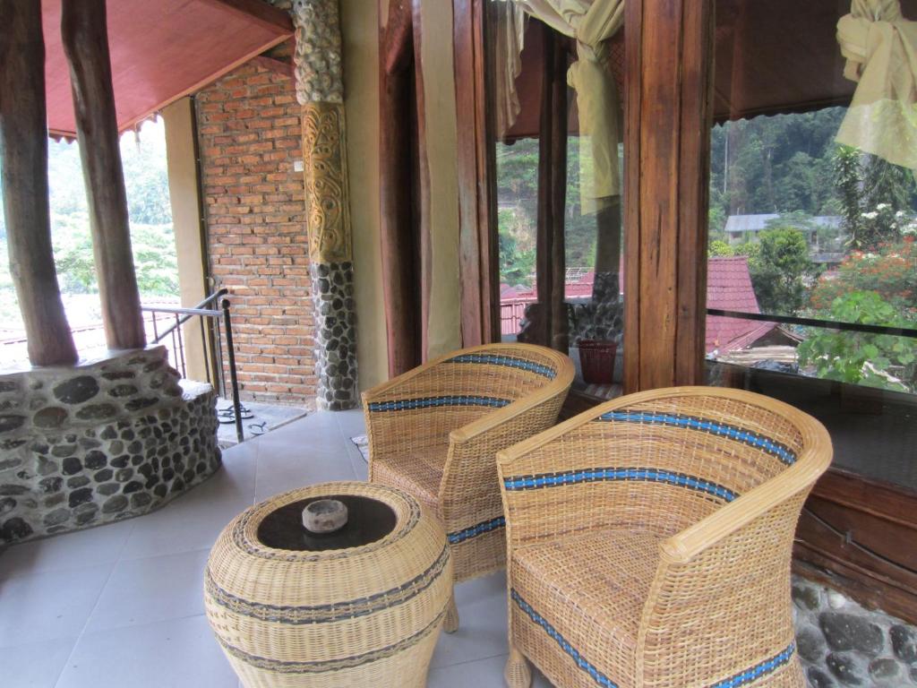 Junia Guesthouse Bukit Lawang - Chalet