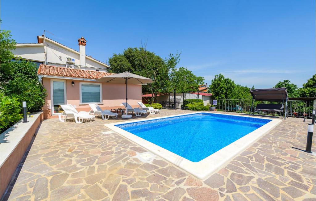 Amazing Apartment In Podpican With Wifi