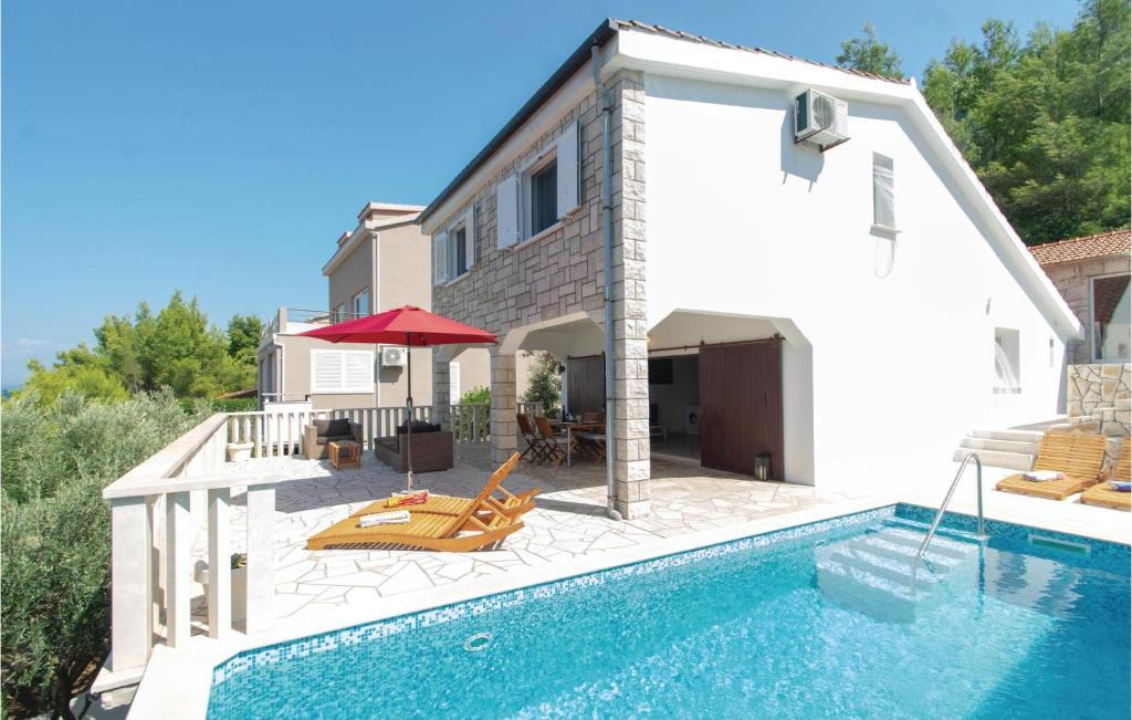 Two-Bedroom Holiday Home In Prigradica