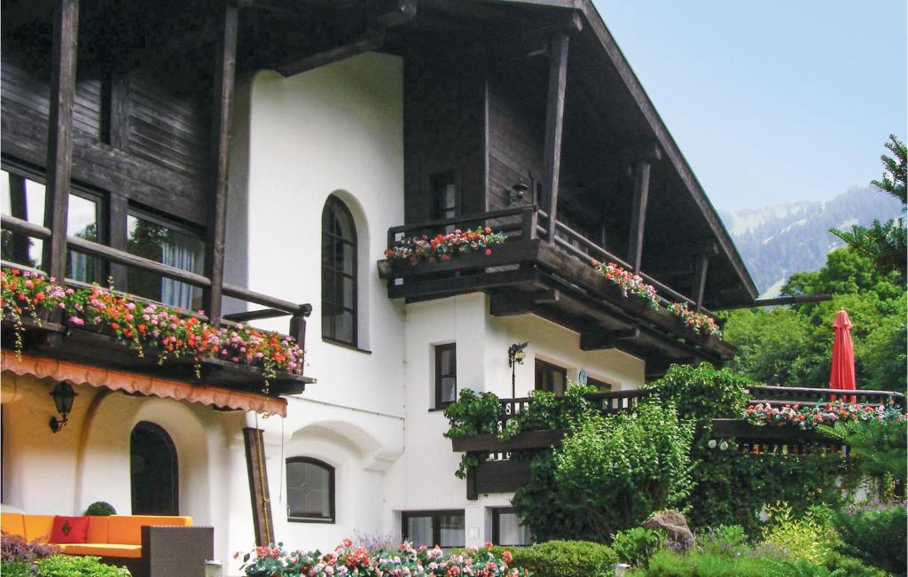 Zdjęcie z galerii obiektu Luxus- Chalet Kitzbuehel w mieście Haselwand