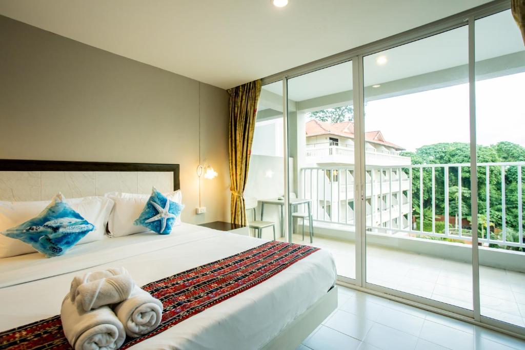 
Deluxe Double Room with Balcony
