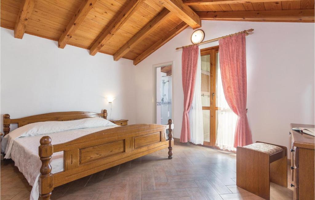Posteľ alebo postele v izbe v ubytovaní Awesome Home In Rovinj