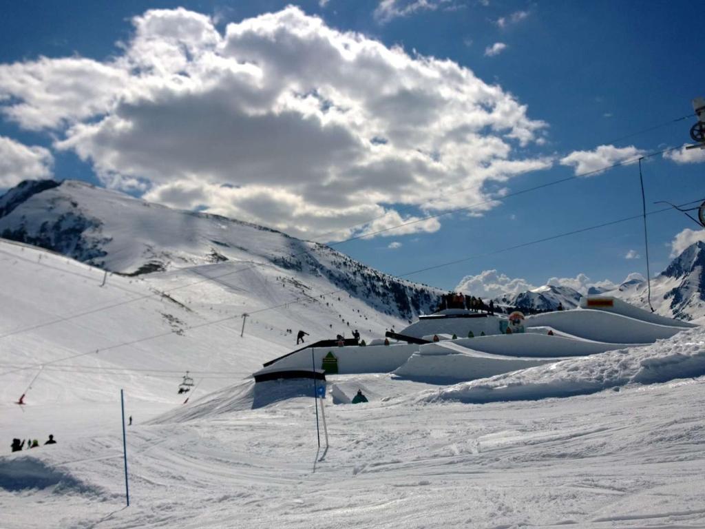 Confort et Praticité : Appartement 4 Pers. à St-Lary Village, Proche Commerces et Téléphérique - FR-1-296-455 v zime