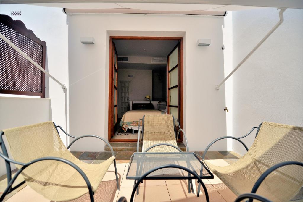 ApartaSuites Alberca Deluxe - 8