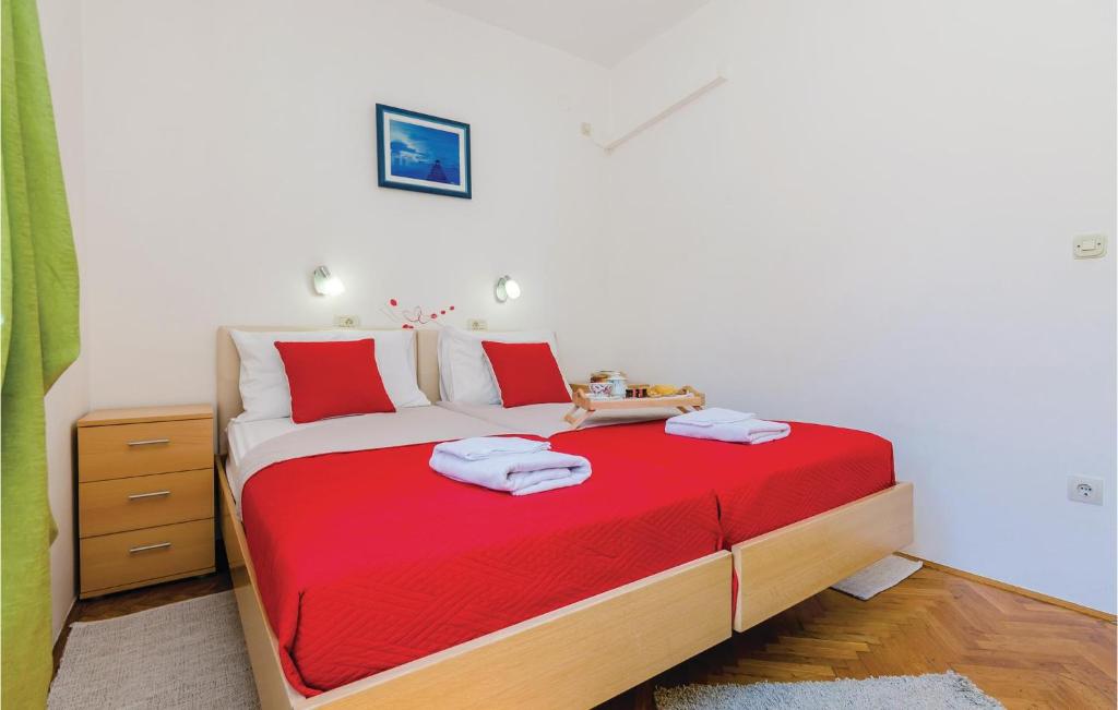 Posteľ alebo postele v izbe v ubytovaní One-Bedroom Apartment Bosanka 08