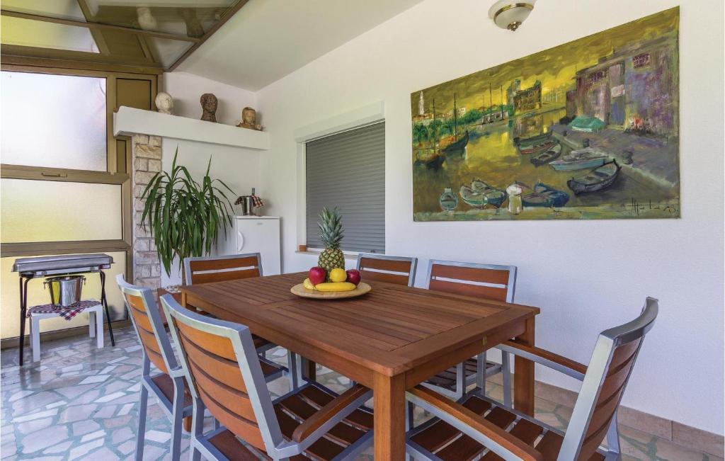 Fotografia z galérie ubytovania Awesome Home In Rovinj With Kitchen v Rovinj