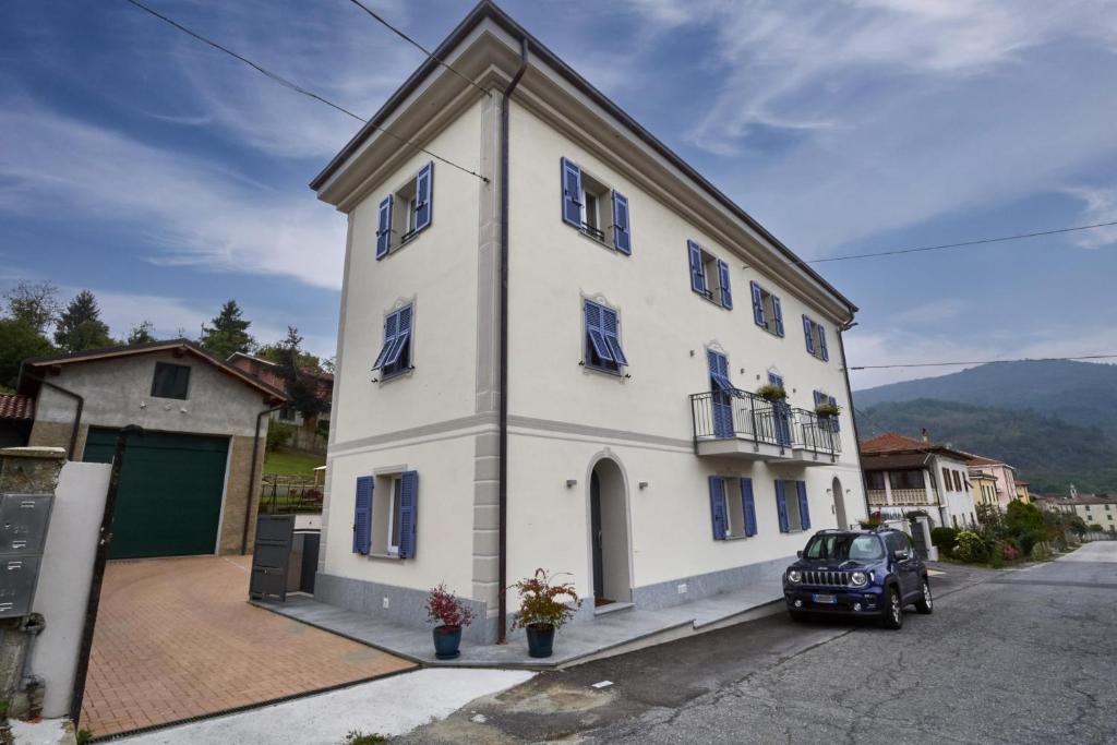 Nespecifikovaný výhled na hory nebo výhled na hory při pohledu z aparthotelu