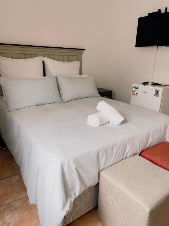 Dumabezwe Guest House - Standard Double Room