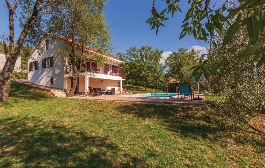 Zahrada ubytování Holiday Home Vojnic Sinjski 11