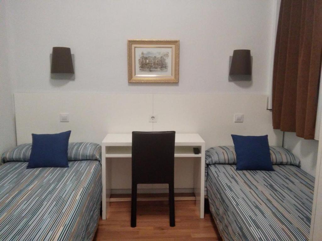 Posedenie v ubytovaní Hostal Lesseps