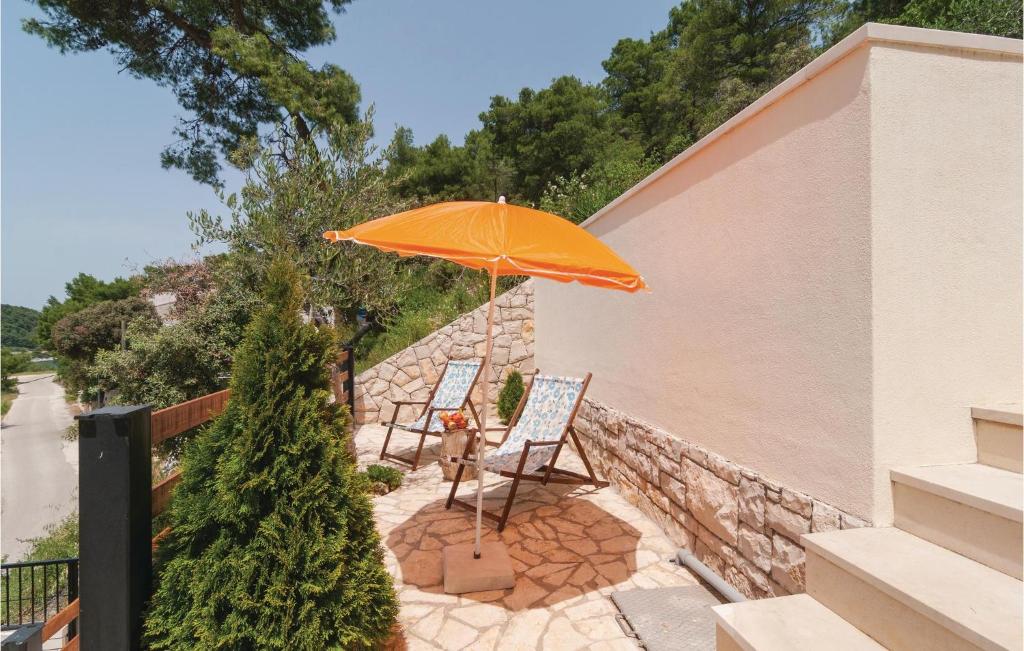 Fotografia z galérie ubytovania Lovely Home In Pucisca With Jacuzzi v destinácii Pučišća
