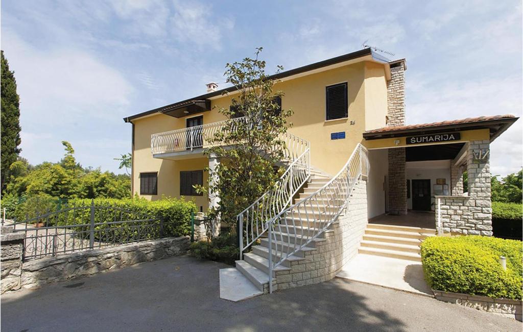 2 Bedroom Beautiful Apartment In Rovinj