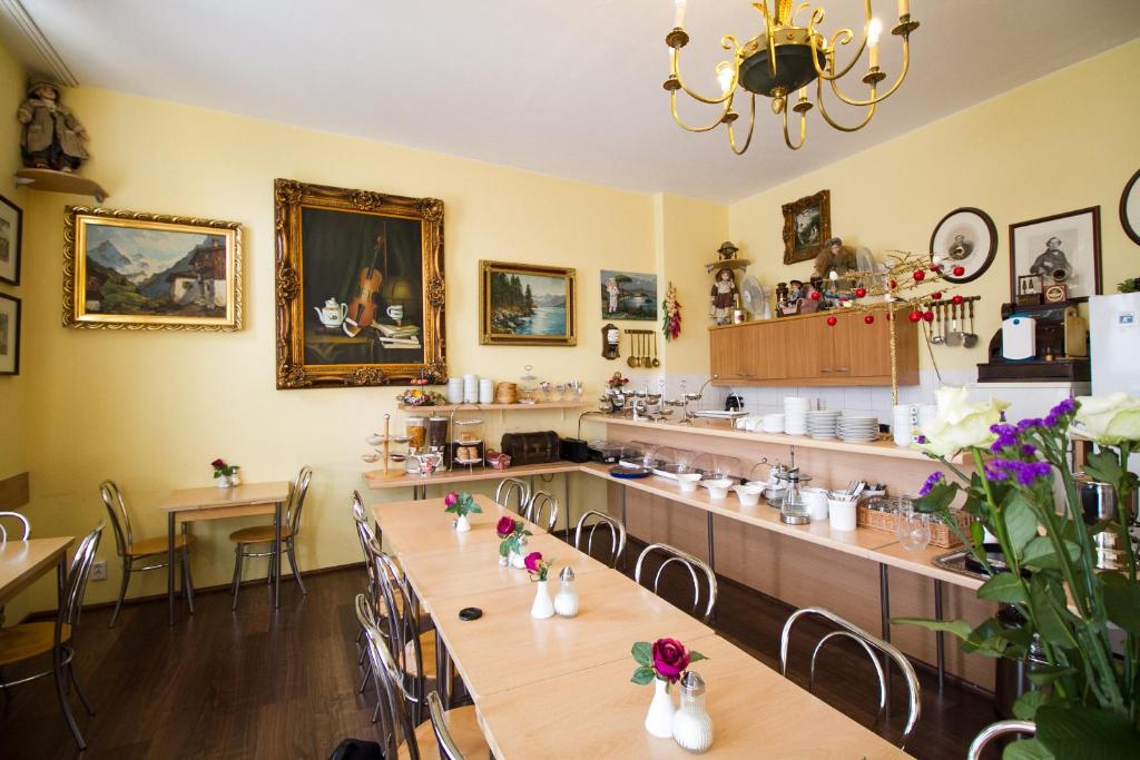 Restaurace v ubytování Hotel Am Stuttgarter Eck