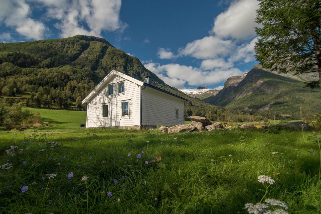 Hansali Holiday Home - Housity