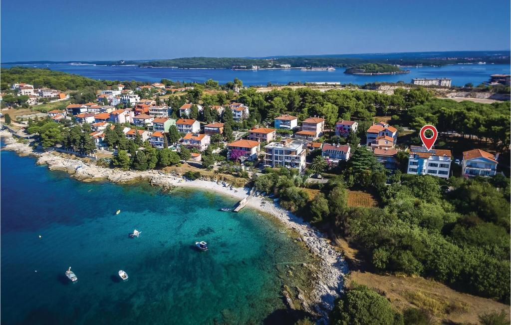Beach Front Apartment In Pula With House Sea View
