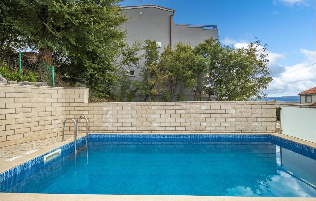 Bazén v ubytování 5 Bedroom Stunning Home In Crikvenica nebo v jeho okolí