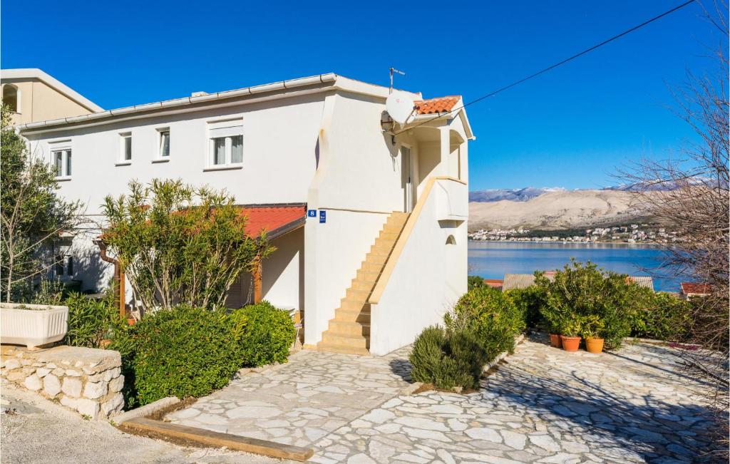 Stunning Apartment In Pag With Wifi