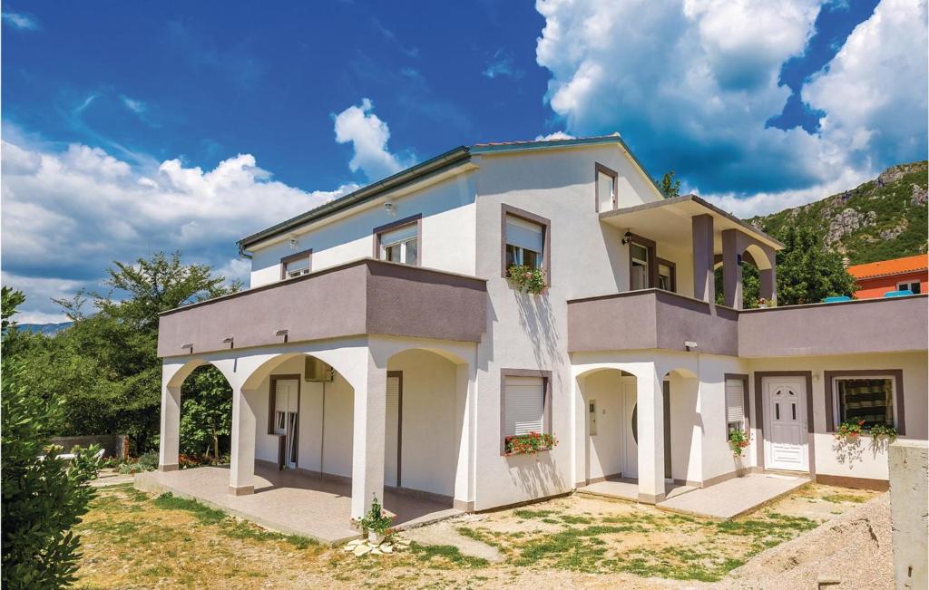 Budova, kde se apartmán nachází