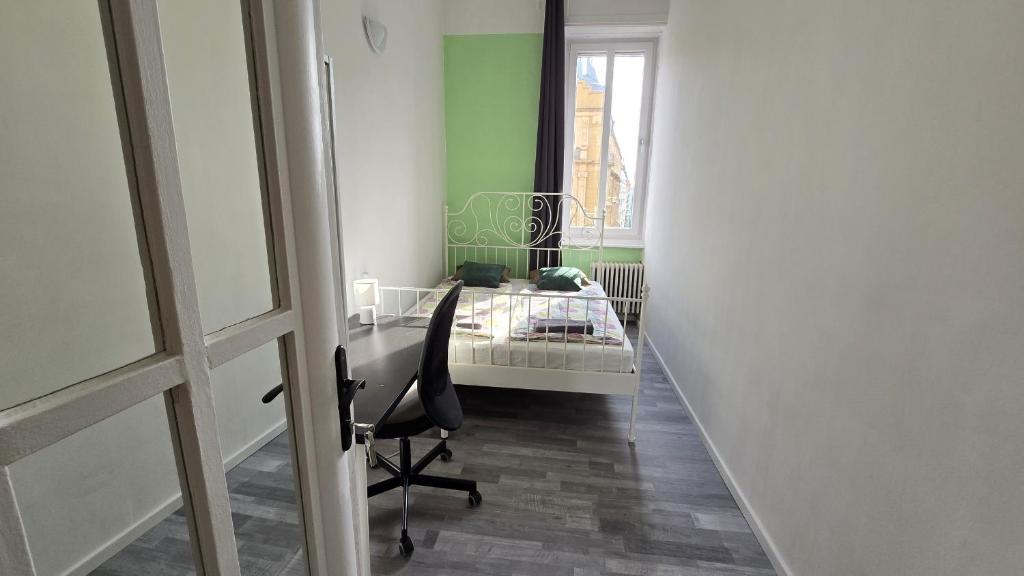 TV a/nebo společenská místnost v ubytování Astoria Guesthouse