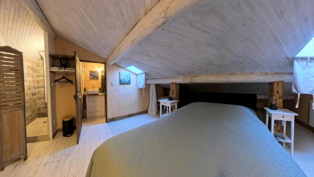 Le 47 - Rentals in South of France - Family Double Room