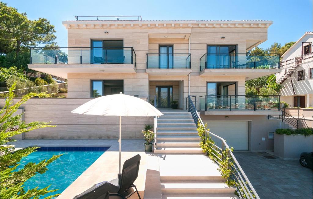 Πισίνα στο ή κοντά στο Stunning Apartment In Selca With Wifi
