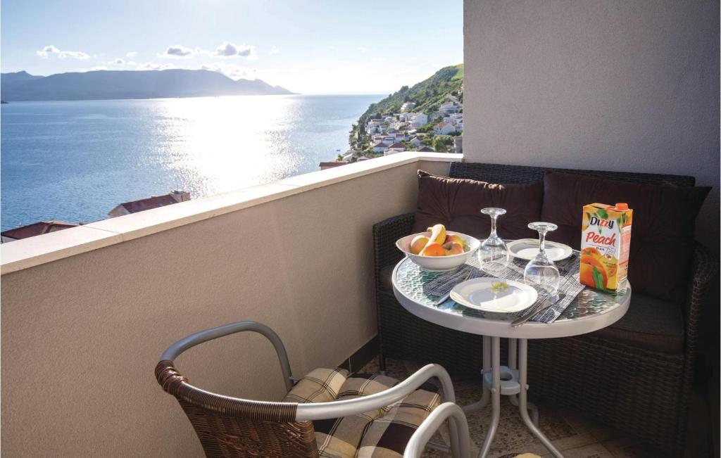 One-Bedroom Apartment Klek With Sea View 02