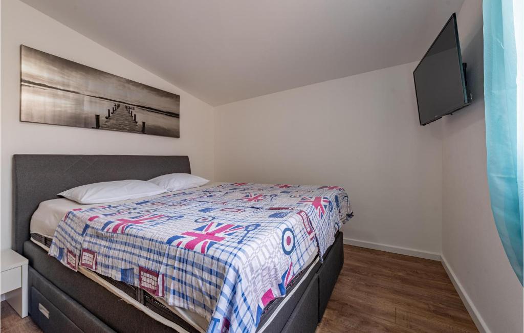Posteľ alebo postele v izbe v ubytovaní 1 Bedroom Gorgeous Apartment In Zadar