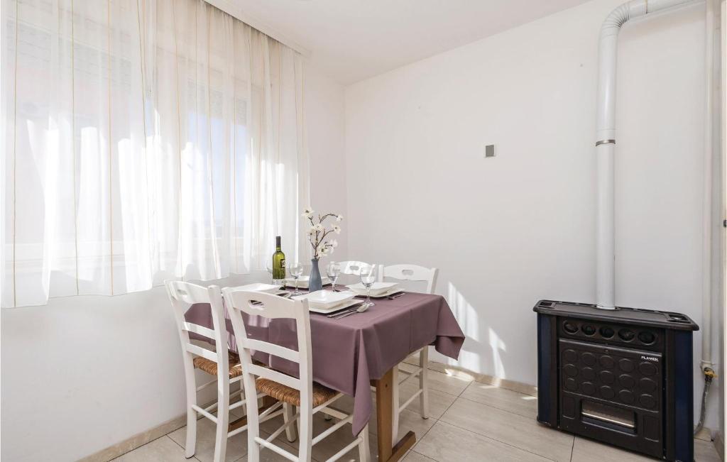 Fotografia z galérie ubytovania Stunning Apartment In Rijeka With Wifi v destinácii Rijeka